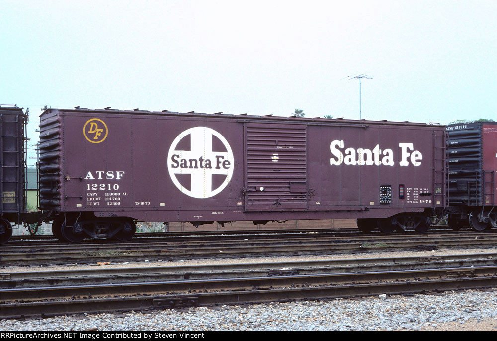 Santa Fe DF box ATSF #12210